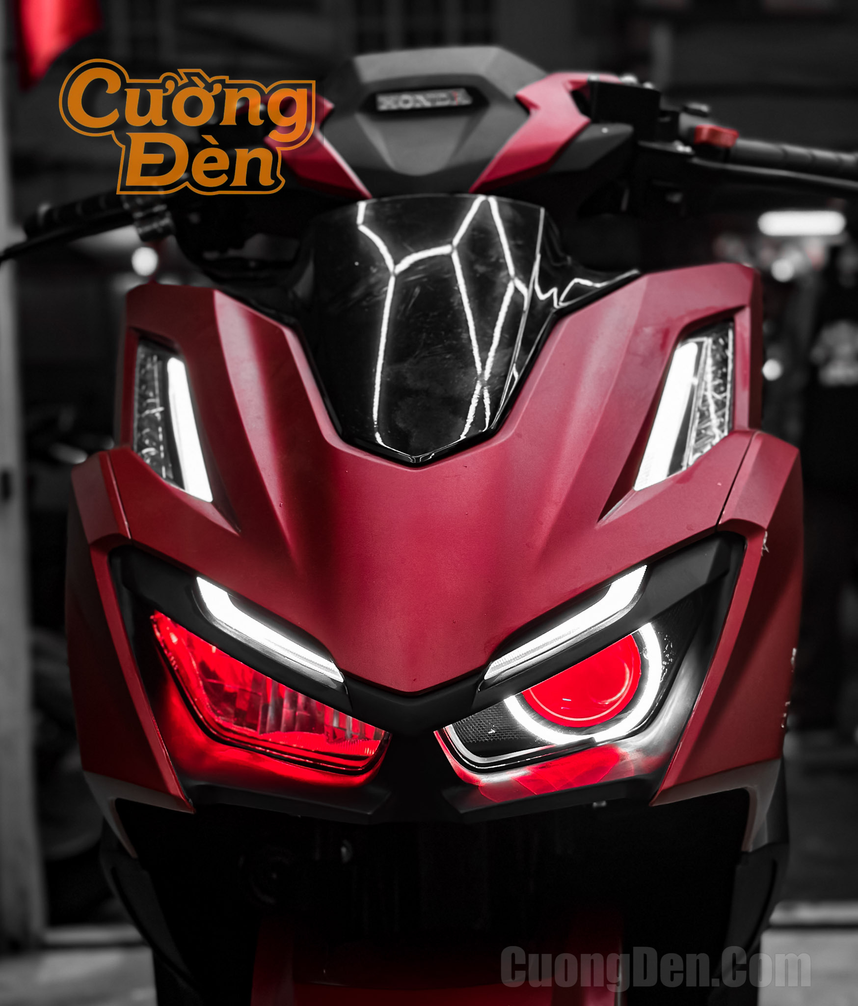 Honda Vario 160 Độ Bi Cầu "Mắt Lé" Cá Tính: Siêu Sáng, Mắt Quỷ APP & Full Tính Năng Giắc Zin