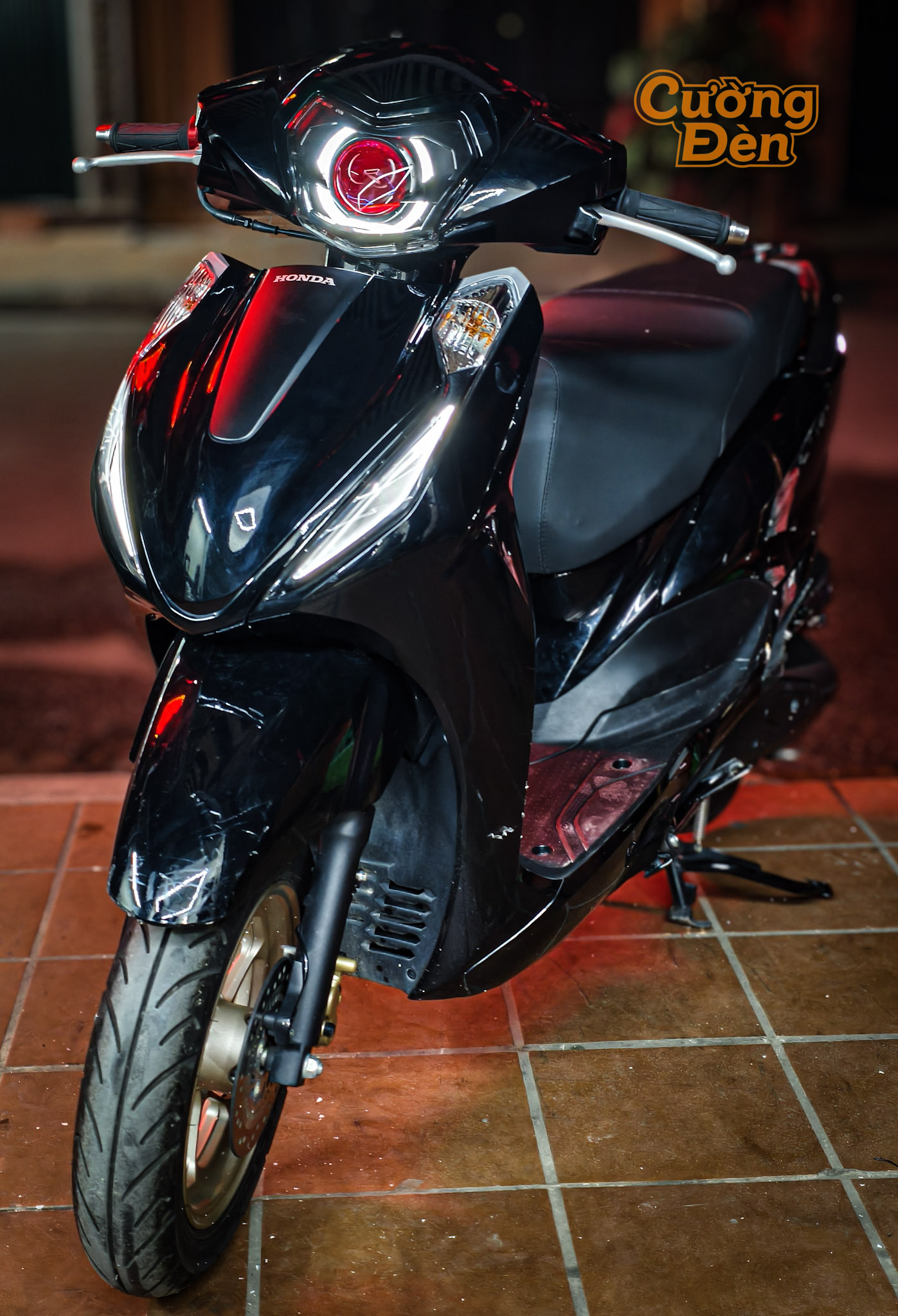 Honda Lead Lột Xác Công Nghệ: Độ Bi Kenzo S600 Pro V2 75W & Đèn Hậu Audi DMX 210 Hiệu Ứng APP