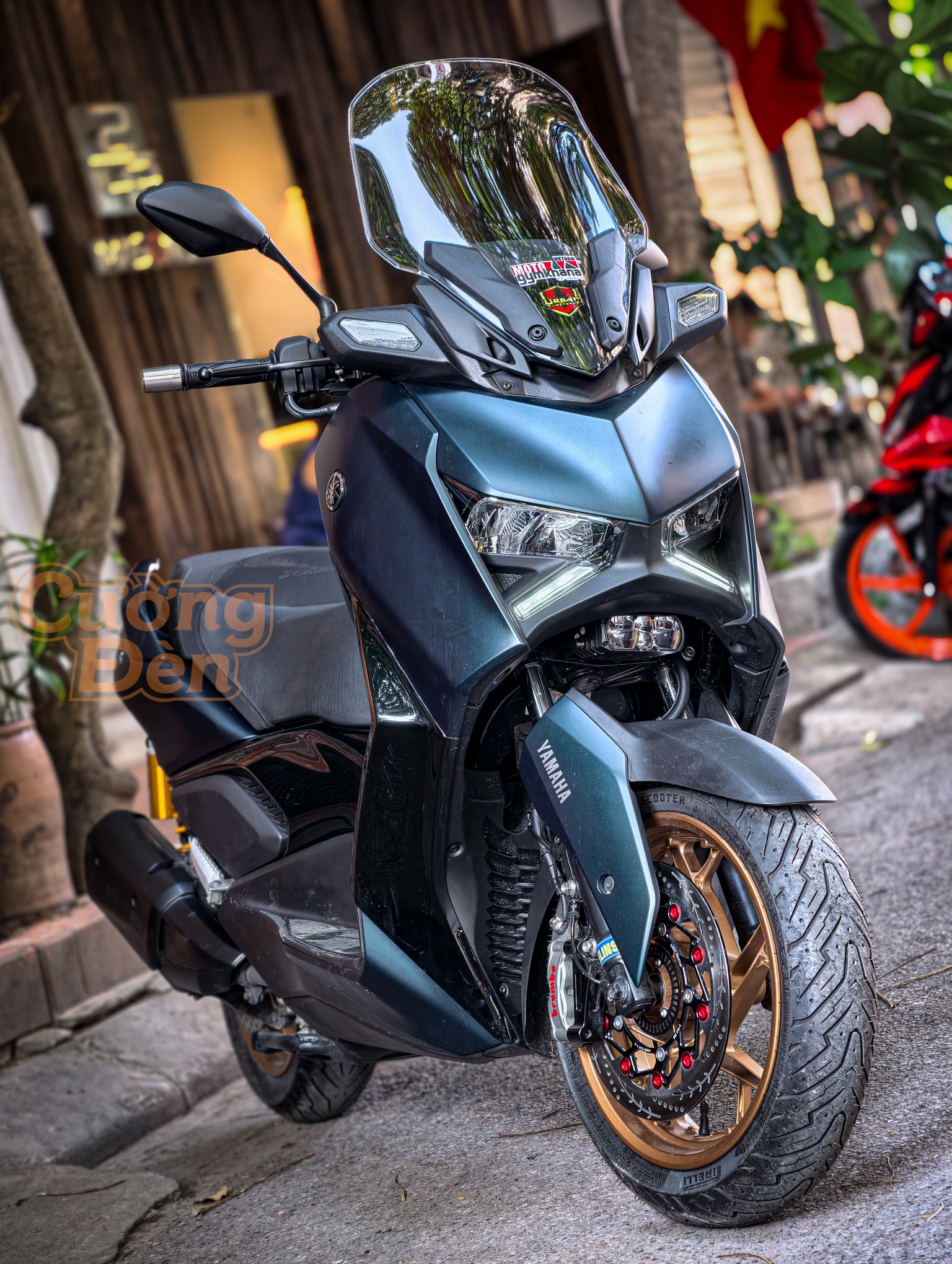 Yamaha XMax300 độ đèn trợ sáng siêu phẩm Aozoom Sapphire sáng cực mạnh